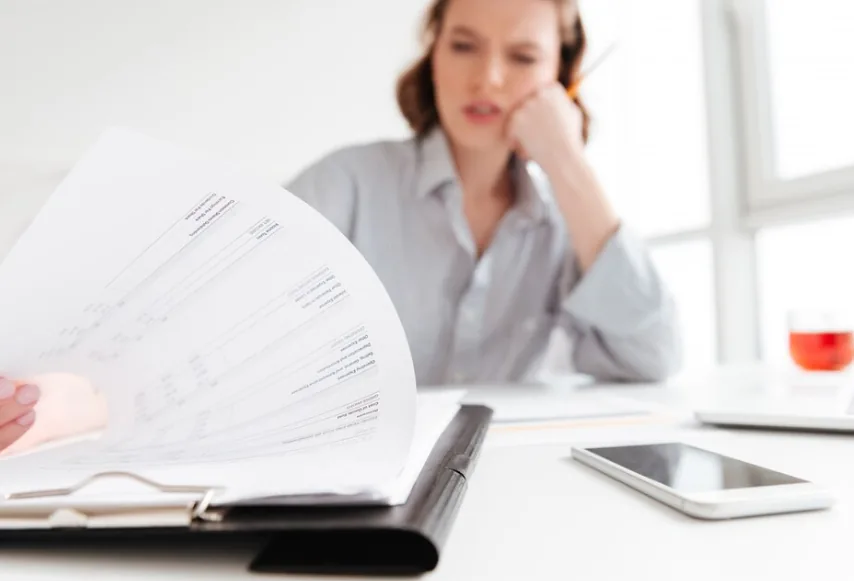 Combien de temps garder les factures d'achat en entreprise : les règles de conservation